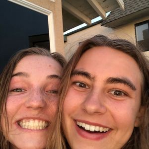 Meet your Posher, Nora